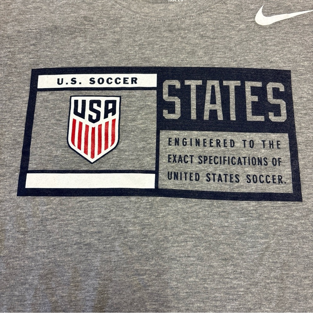 New Nike Team USA U.S. Soccer USMNT Swoosh T-Shirt Sz S or M Tee - Picture 9 of 9